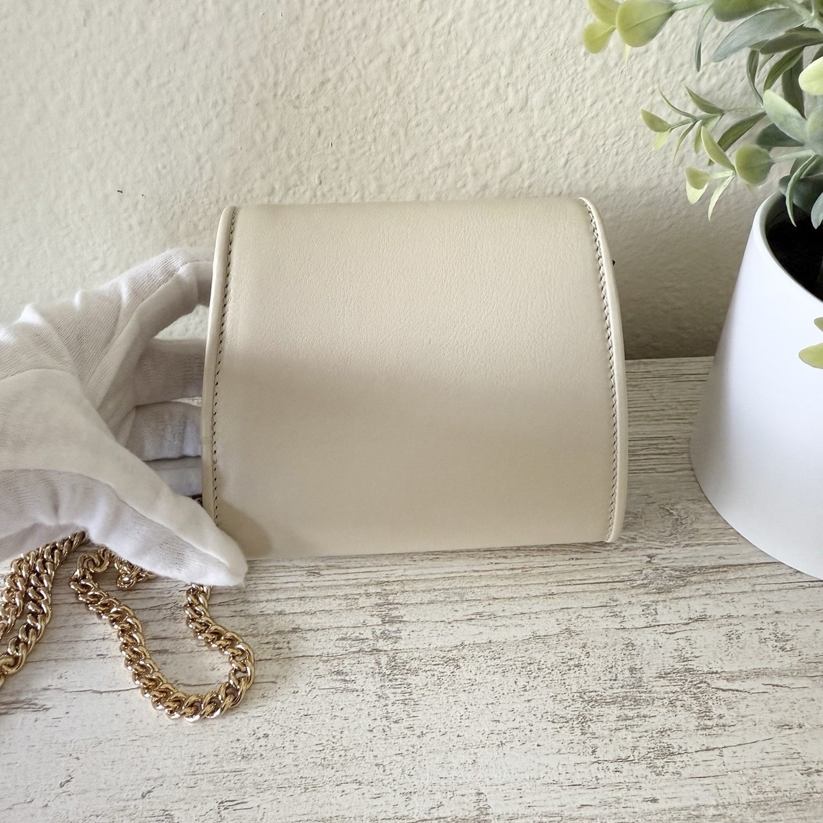 すぐ届く＊送料込＊GUCCI Blondie レザー カードケース New Gucci G Blondie leather crossbody shoulder bag wallet