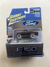 NEW Johnny Lightning White Lightning 1993 Ford F-150  XL JLCT017 w/ Storage Tin