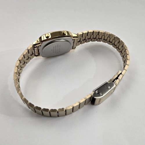 Casio Digital Ladies Watch Classic Gold Tone LA670WG Metal New LA670WGA LA-670WG - Picture 5 of 6