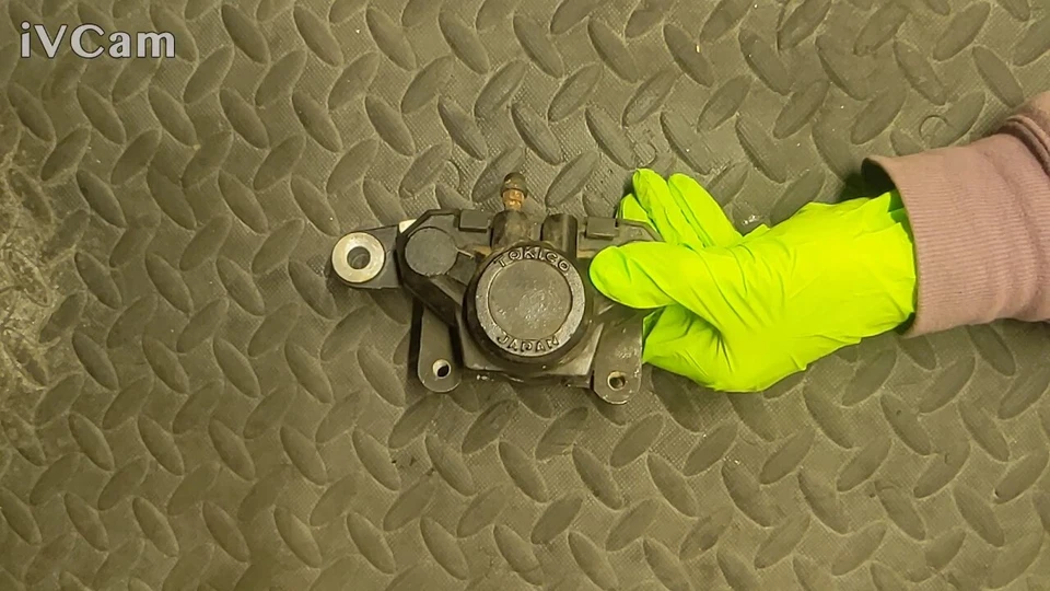 Pinza de freno trasera Suzuki GS500E 1996 Tokico Foto 4 de 4