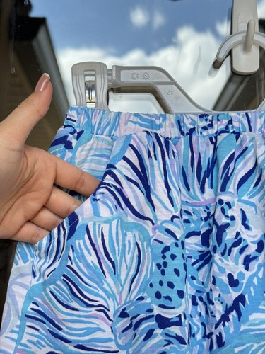 LILLY PULITZER KIDS' SKIRT IN FISHFUL THINKING SIZE M - Picture 2 of 5
