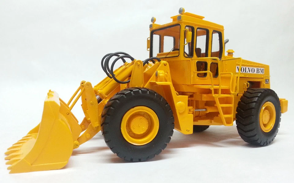 1/50 Volvo BM 1641 Loader - High Quality Resin KIT by Fankit Models - Image 3 of 4