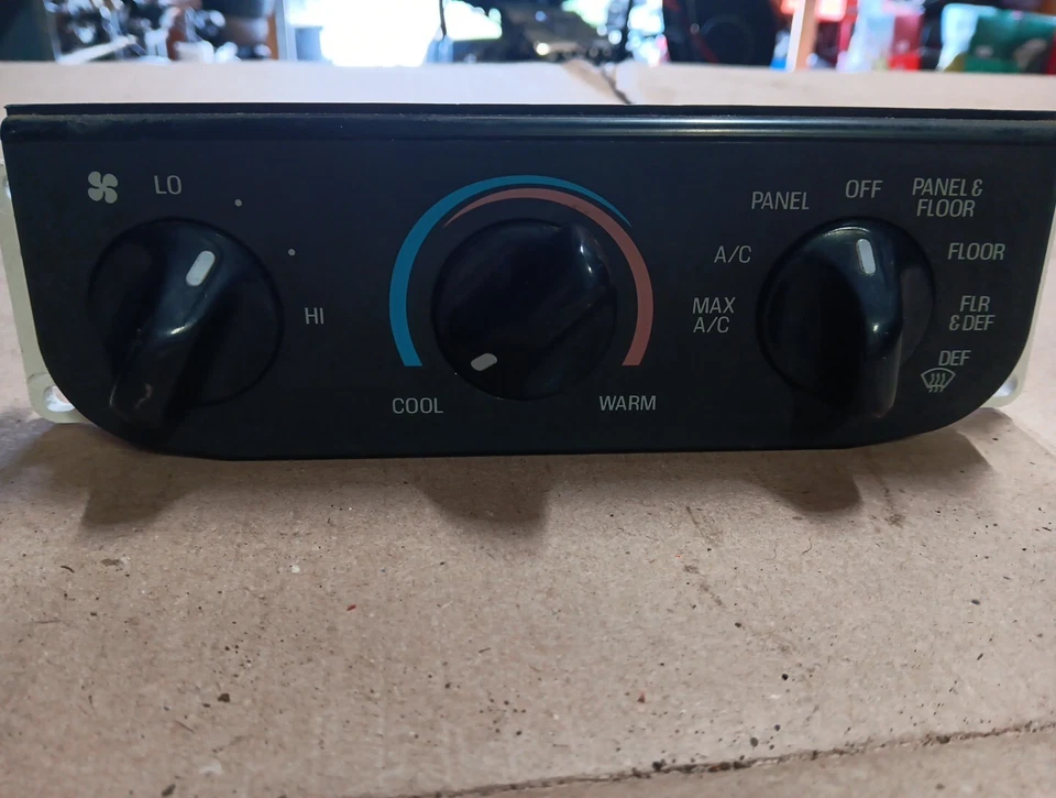 Ford F150 F250 Expedition 1997 1998 unidad de interruptor de control de calefacción 97 98 3 perillas G3 Foto 2 de 4