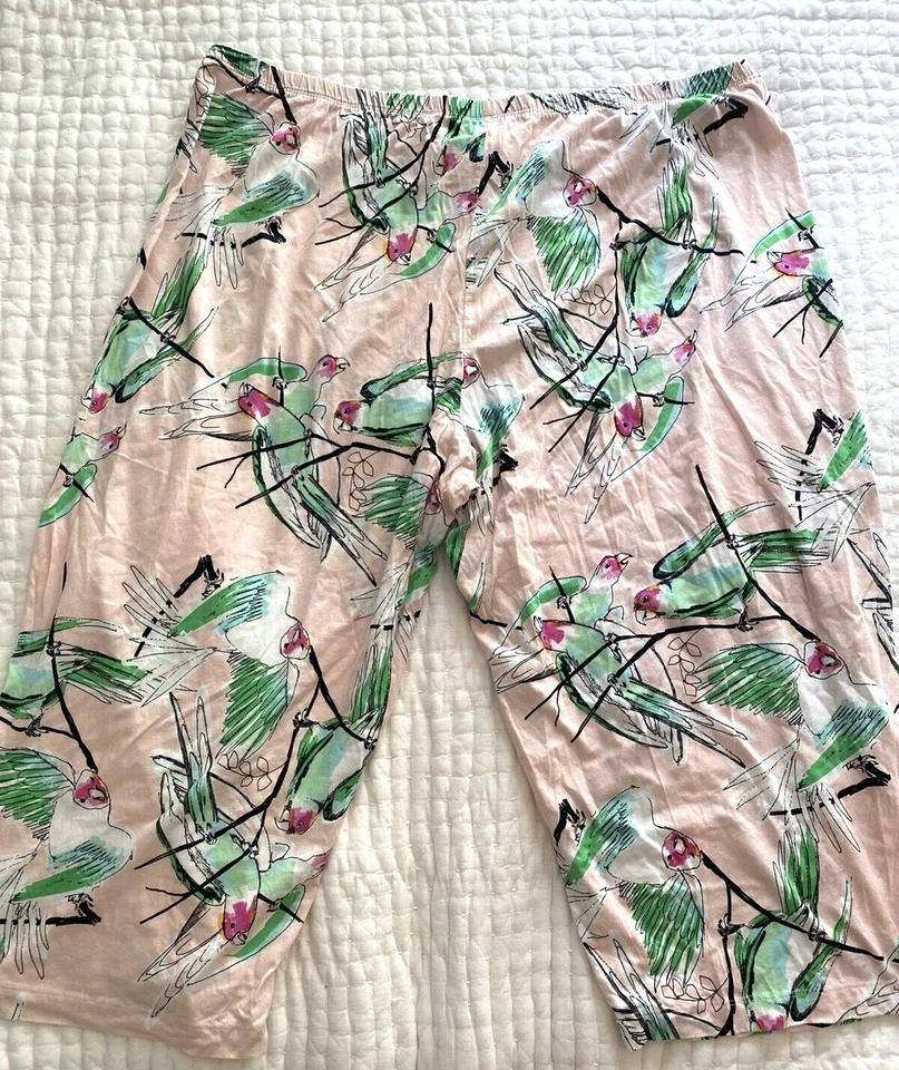 Pantalones de salón con estampado de loro rosa y verde talla 2X Foto 2 de 4
