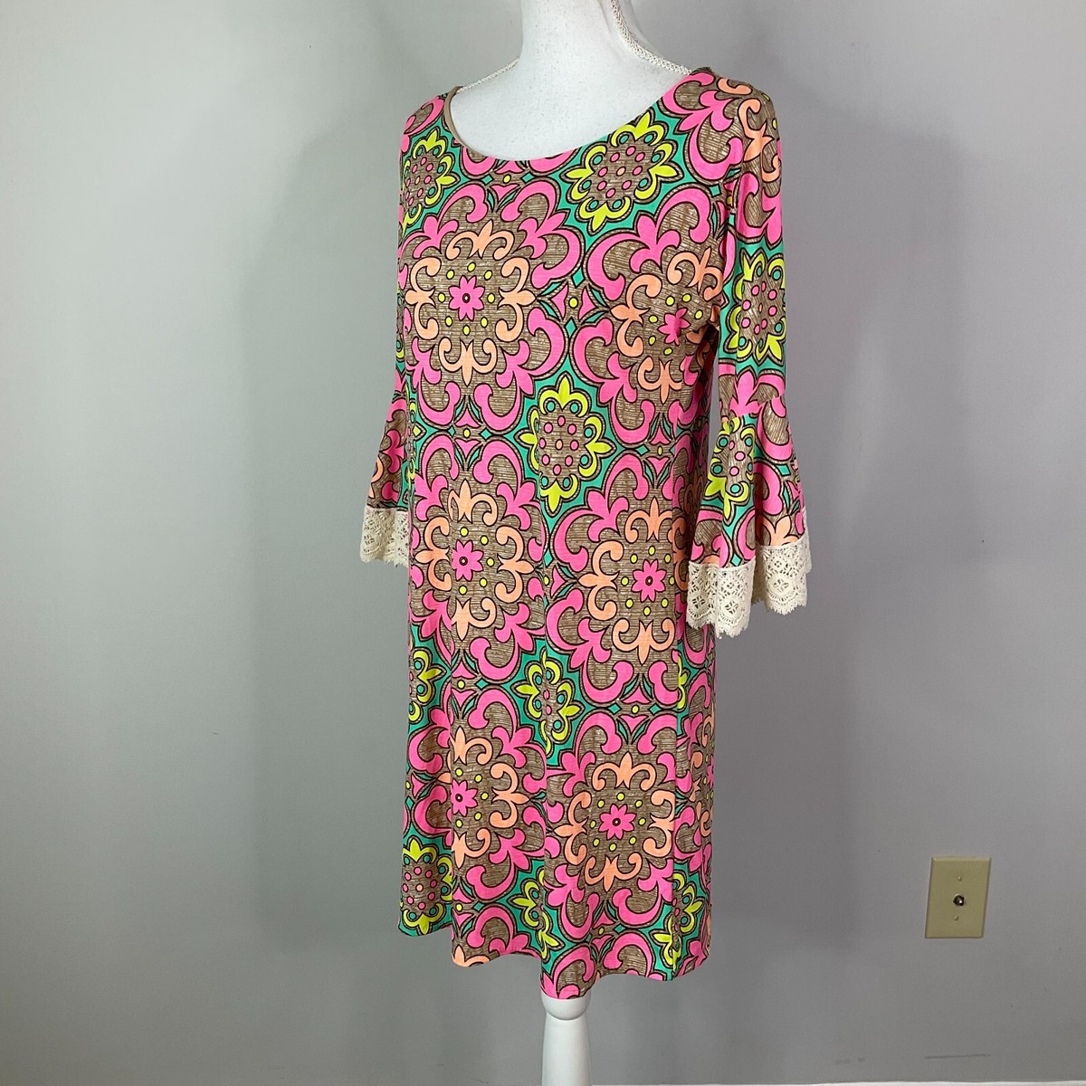 Anthropologie Judith March Dress Women Size Medium Pink Lined Bell Sleeves