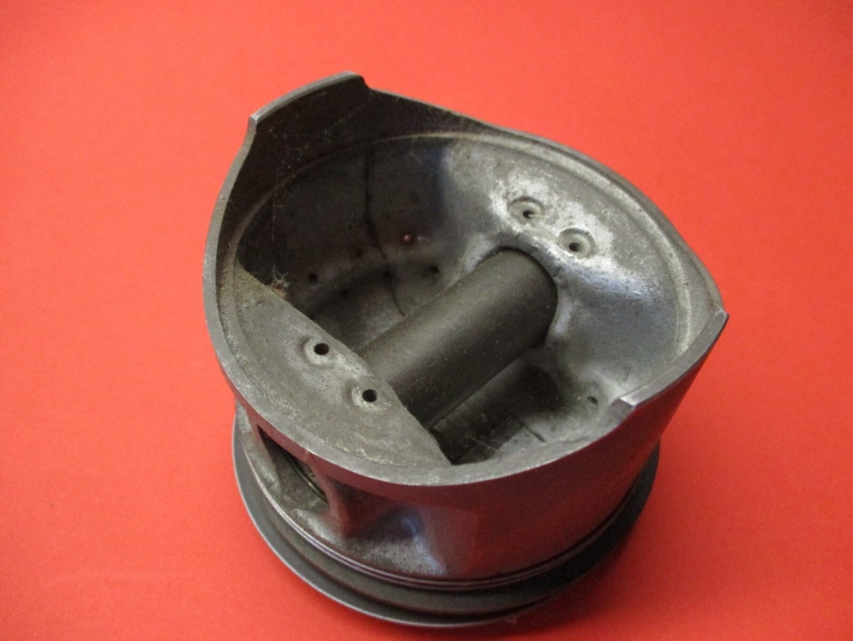 NOS NEW OEM ORIGINAL YAMAHA XS400 .50 PISTON WITH RINGS AND