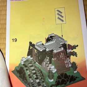 LEGO System Fire Breathing Fortress 6082 In 1993 Used Retired Complete Japan