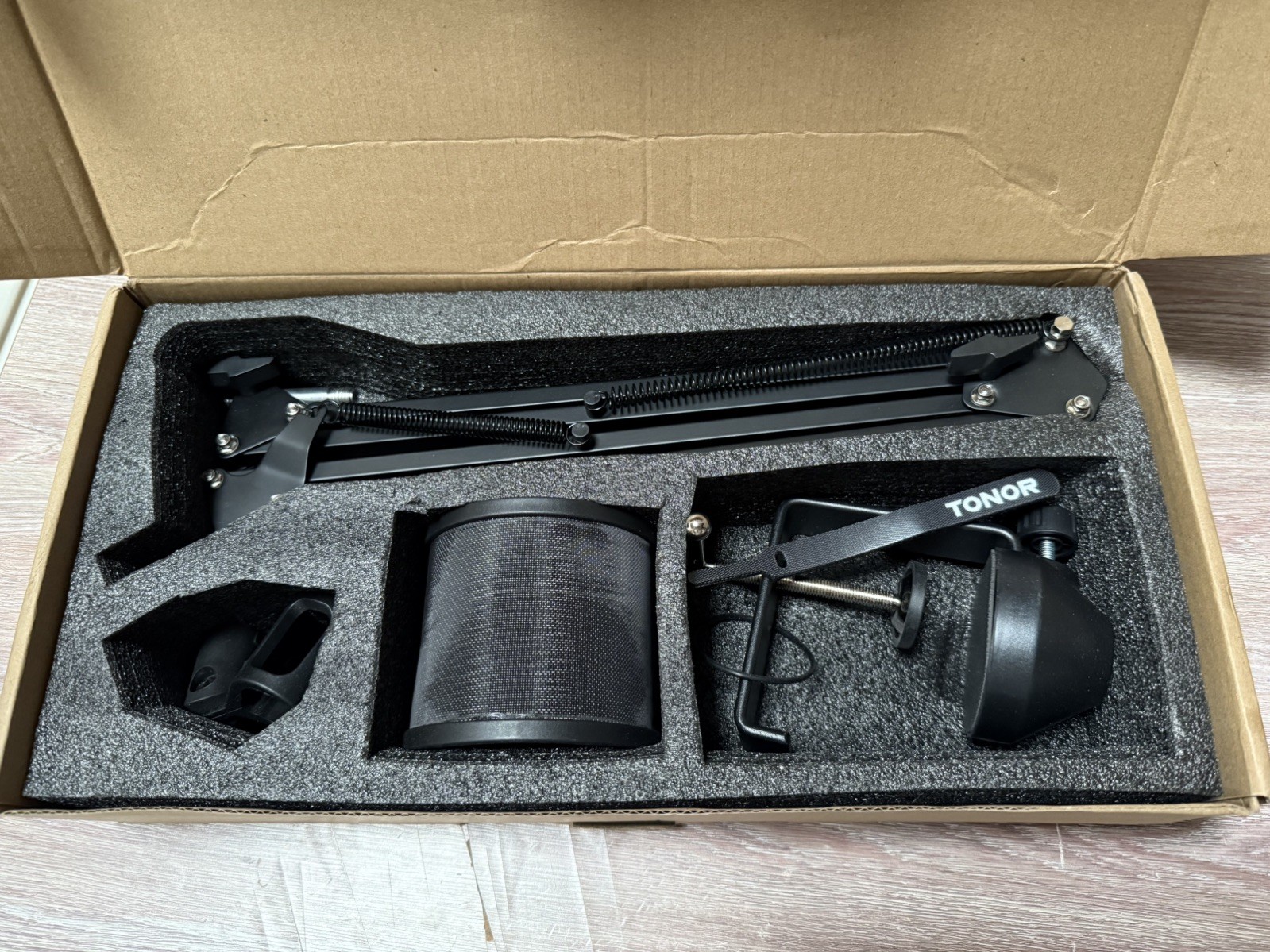 Tonor T10 Microphone boom arm scissor stand for mic adjustable desk clamp