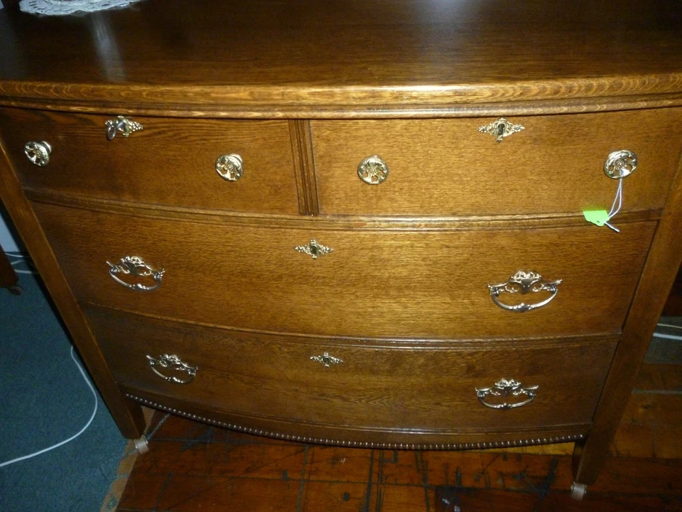 Cómoda de roble antiguo dormitorio oficina 4 cajones bev. espejo repintado años 1900 Foto 3 de 4