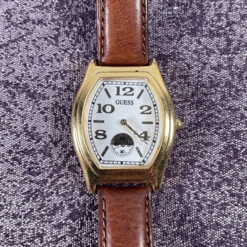 Vintage Guess Watch 1992 Leather Band new battery - Picture 2 of 7