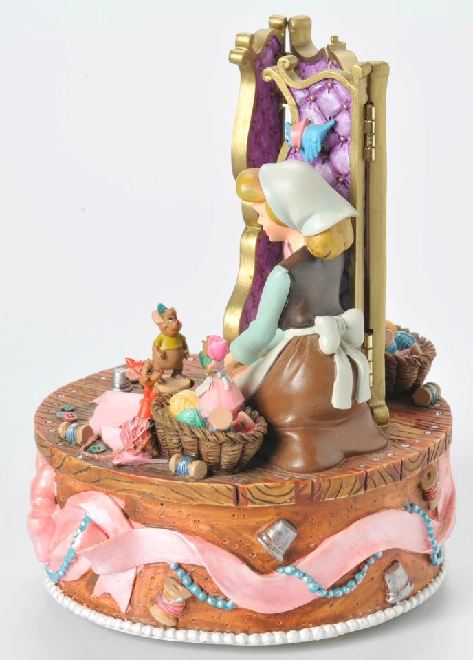 Caja de música Walt Disney World Cenicienta figura un sueño es un deseo que hace tu corazón Foto 2 de 4