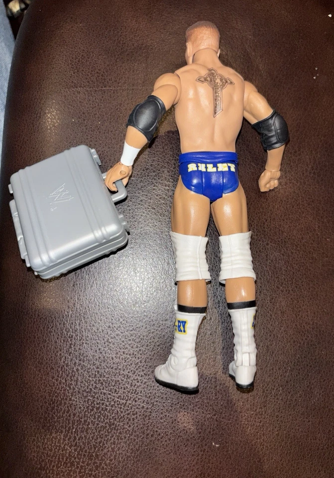 WWE MATTEL ALEX RILEY BATTLE PACK 13 WWF Wrestling Action Figure Blue White - Image 3 of 3