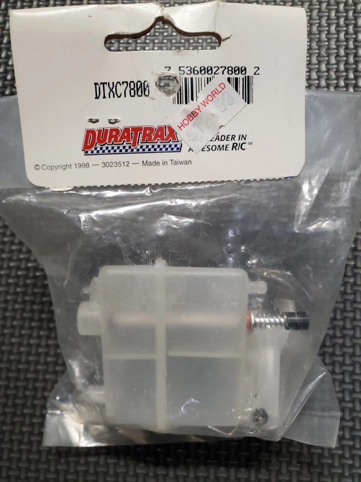 Duratrax Maximum Fuel Tank 85cc DTXC7800 New In Package! - Image 2 of 2