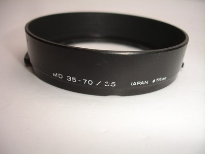 MINOLTA MD 35-70 / 3.5 LENS HOOD for 35-70mm f/3.5 manual focus lens CLIP ON