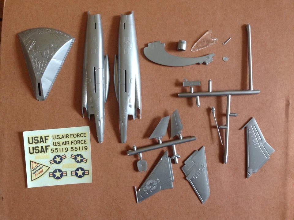 Aurora 1:72 North American F-107 Vintage Model Airplane Kit 295-39, Complete - Image 3 of 4