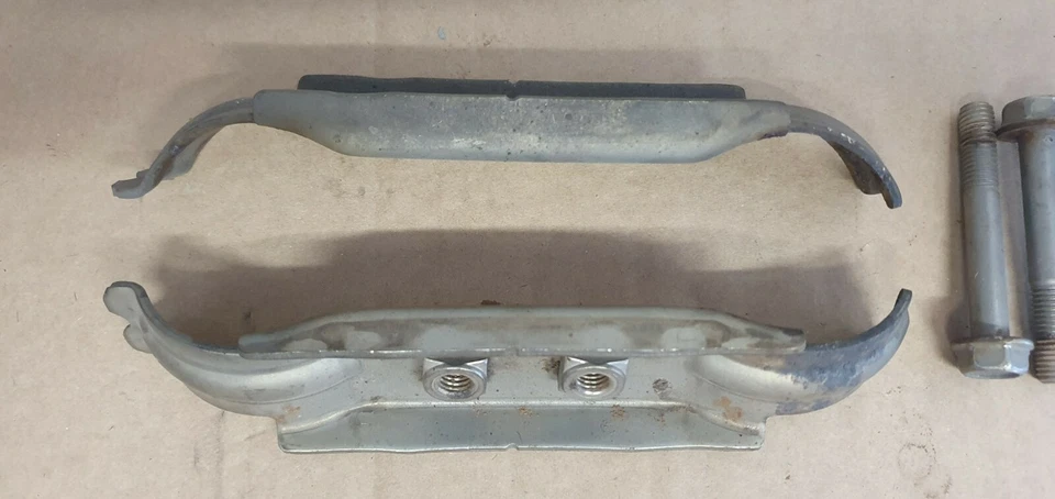 Abrazadera de tubo catalítico de escape original BMW Serie 3 330i 325i n53 7550851 7550850 Foto 2 de 4