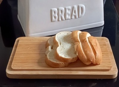 Ceramic Bread Box / Holder Bamboo Cutting / Cheese Board Pottery Barn? 10.75'' 