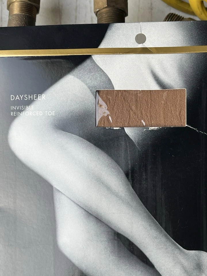 Pantimedias 2 LANE BRYANT DAYSHEER Invis. Puntera reforzada: talla F-off blanca y beige Foto 3 de 4