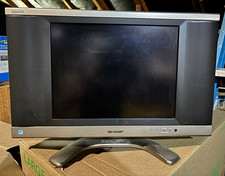 Sharp AQUOS 15in LCD TV Black 1080p HDMI Built-In Speakers Flat Screen