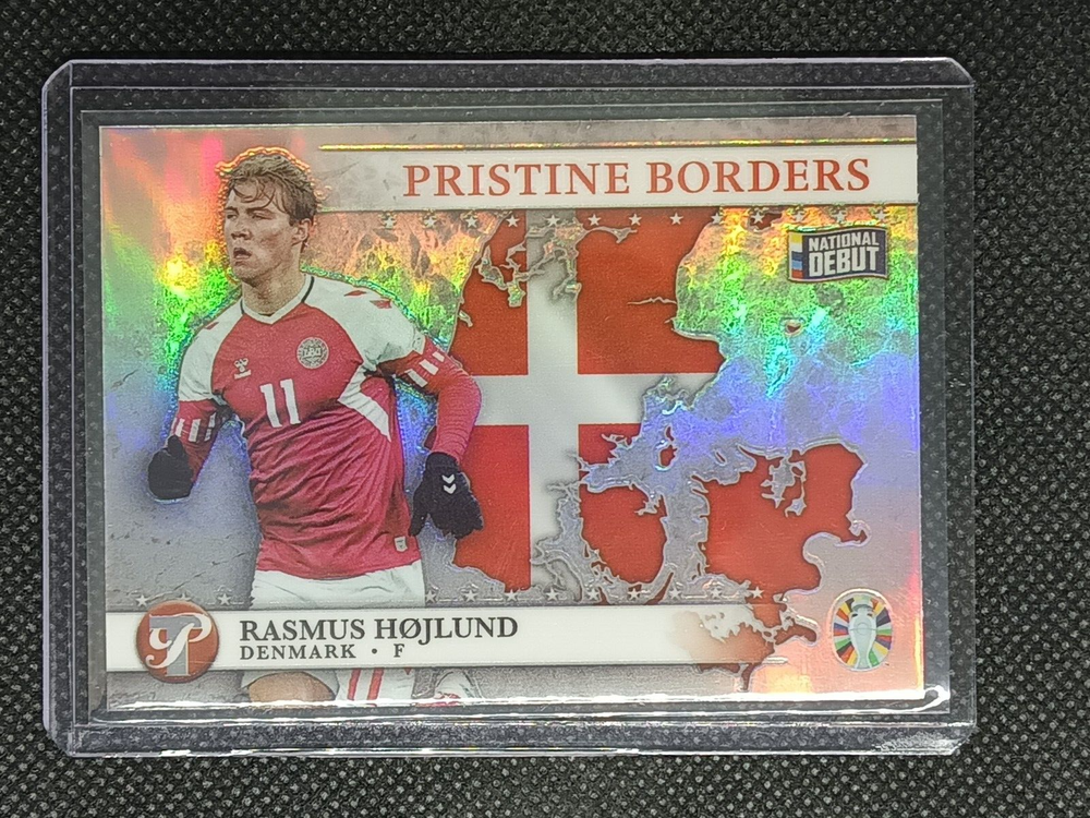 Rasmus Hojlund 2023 Topps Pristine Borders Insert Denmark