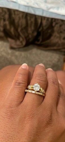 14k gold engagement ring set cubic zirconia used. I believed it’s 7 /7.5 in size - Picture 3 of 6