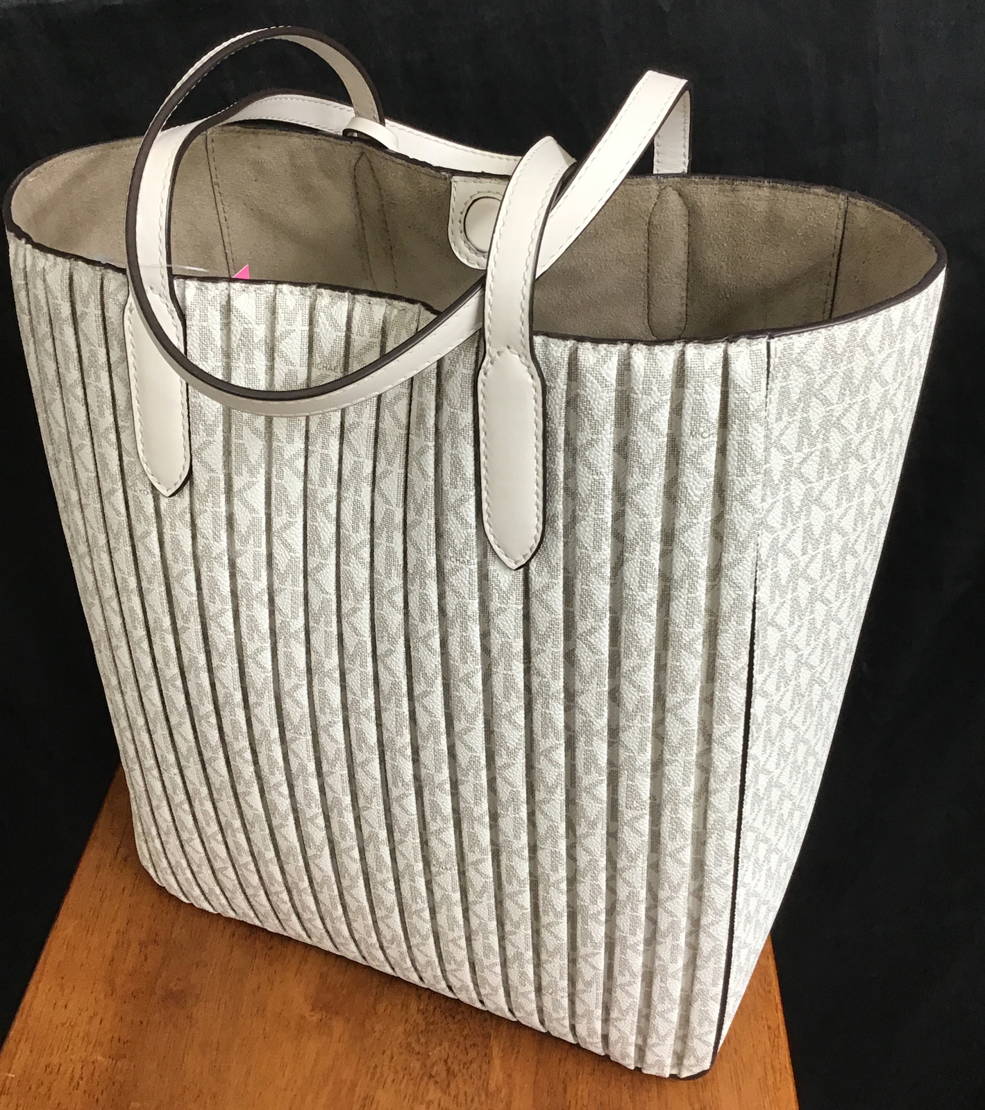 Michael Kors Sinclair Purse Tall Pleated Style Leather Double Handle Cream Print image 2