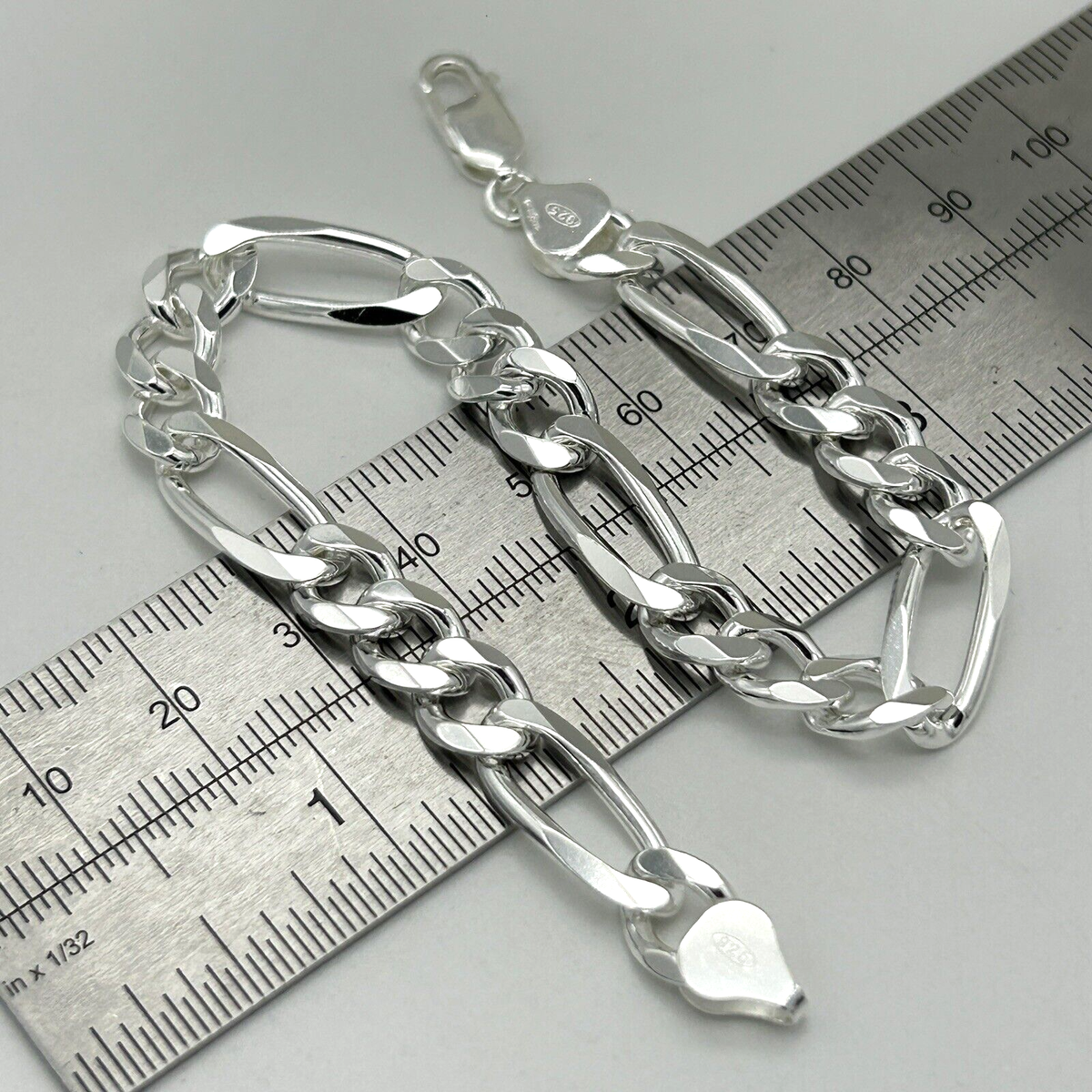 Savlano 925 Sterling Silver Italian Figaro Chain Bracelet - 8.5 Inch, Hypoallergenic, Gift Box Included