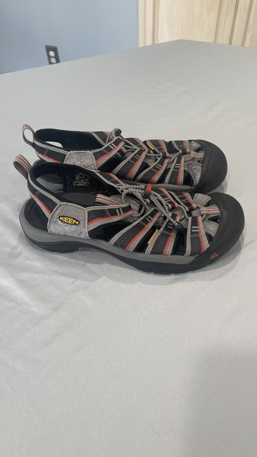 Sandali sportivi Keen da uomo impermeabili taglia 11