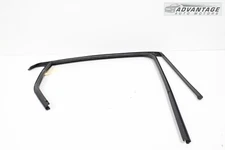 2020-2022 HYUNDAI PALISADE REAR LEFT DOOR WINDOW GLASS RUN CHANNEL SEAL OEM