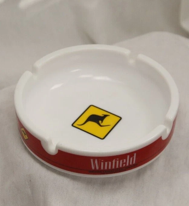 Winfield ash tray  glass  white  kangaroo  5.75 incers  RETRO!