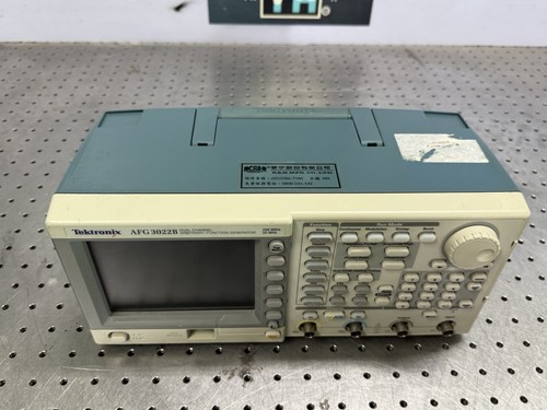 Tektronix AFG3022B 25MHz 250MS/s Dual Channel Function Generator Tested - Picture 3 of 9