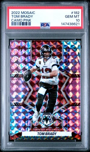 147438621 Tom Brady 2022 Panini Mosaic #182 Mosaic Camo Pink PSA 10