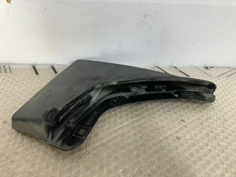 OEM 2010-2017 CADILLAC SRX TRASERO CONDUCTOR IZQUIERDO GUARDABARROS ALETA PROTECTOR CONTRA SALPICADURAS Foto 3 de 4