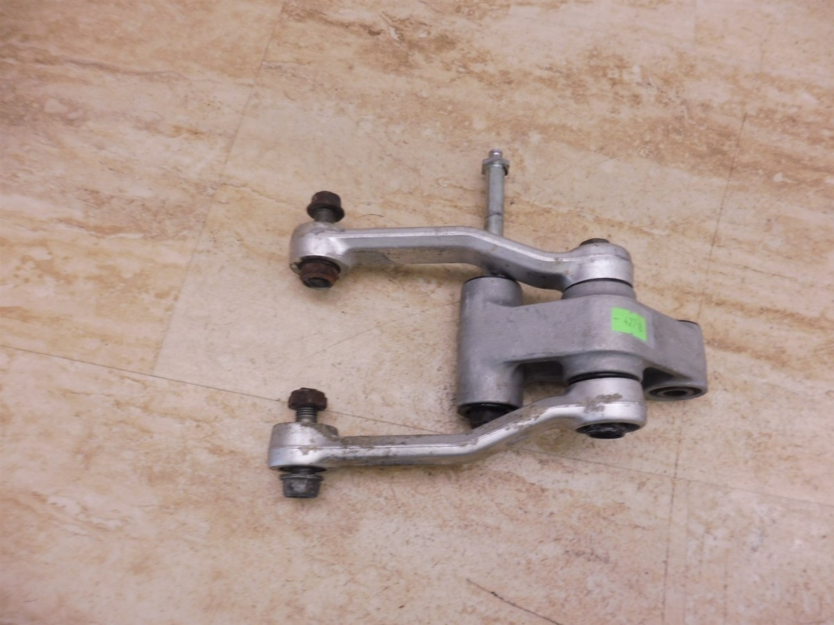 1986 Kawasaki Ninja 600R ZX600 K427-8. rear mono shock mount links