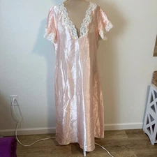 Natorious by Natori Peach Satin Lace Nightgown Maxi Flutter Sleeve V Neck Size L