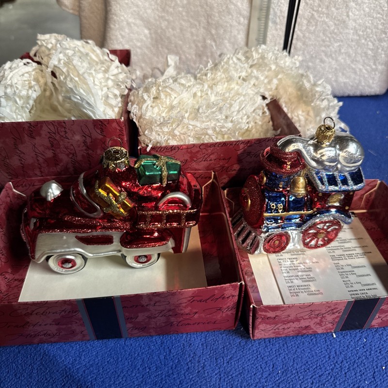 Lot Of 2 Hallmark Keepsake 1998 Blown Glass Crown Reflection Ornaments 