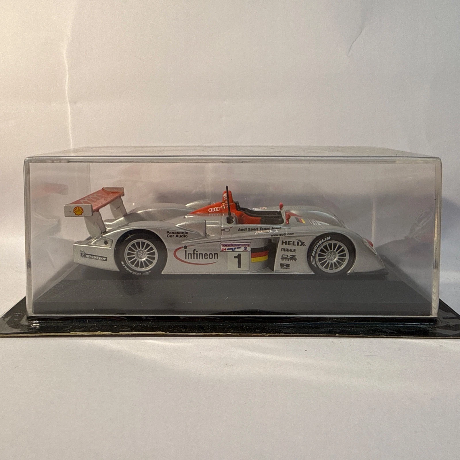 Voiture Miniature Formule 1 Audi R8 24h Du Mans 2001