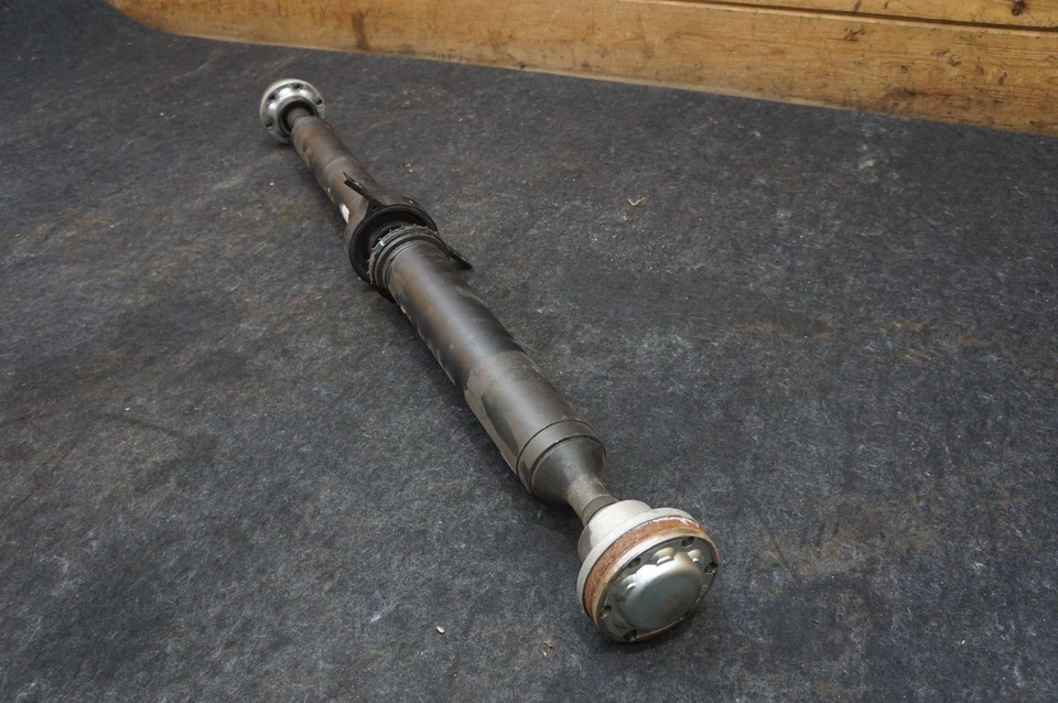 Eje de transmisión de hélice trasera 3,0 l AWD OEM T2R7545 Jaguar tipo F X152 2016-20 Foto 2 de 4