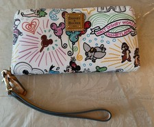 DOONEY & BOURKE Disney  Wristlet/ Wallet   Model number FAC 070638 Sketchbook