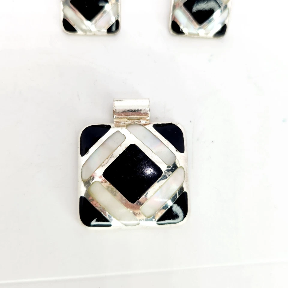 Vtg Faux Onyx Enamel Mother Of Pearl Inlay Geometric Pendant Earrings Set   - Image 2 of 4