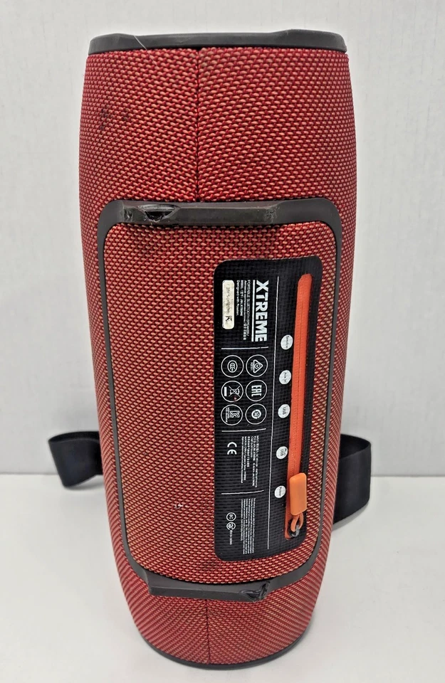 Altavoz portátil Bluetooth JBL Xtreme y banco de energía con correa de transporte sin cargador Foto 4 de 4