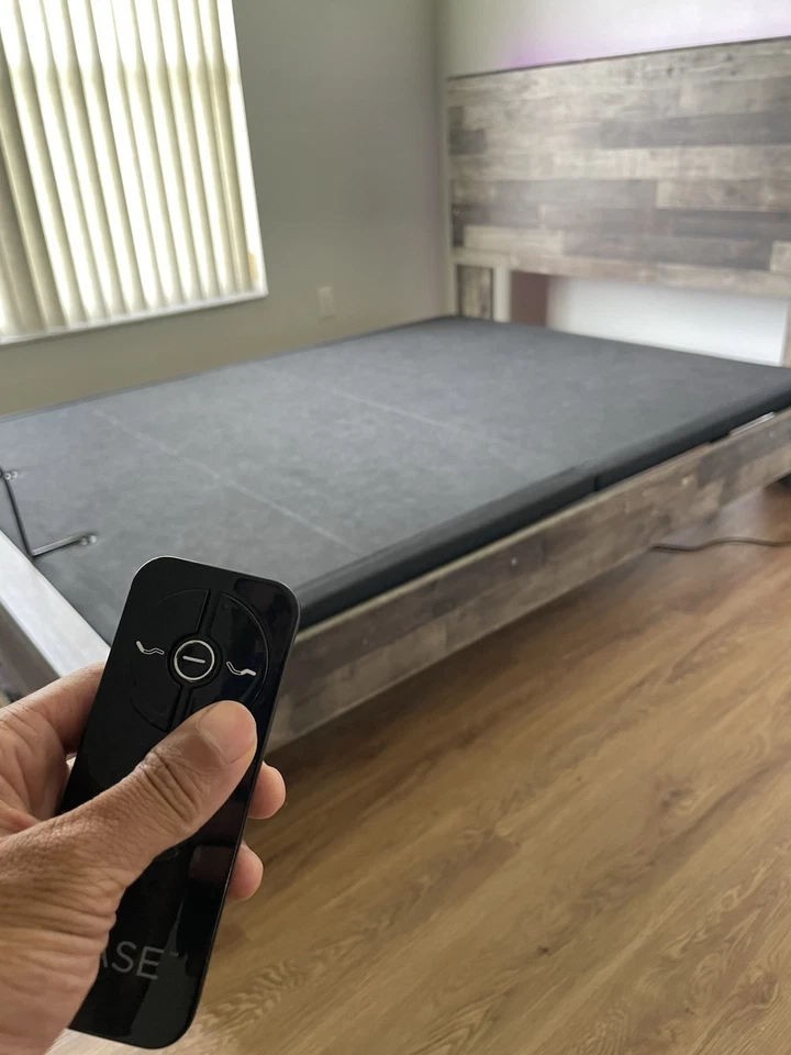 Base ajustable Sealy Ease - Marco de cama eléctrica con control remoto inalámbrico, gravedad cero Foto 3 de 4