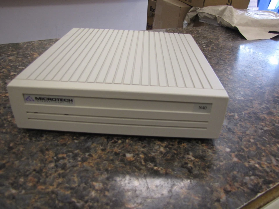 Microtech N40 externes SCSI Festplattengehäuse - OHNE HDD enthalten - HG47