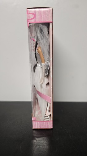 Mattel 2004 Beautiful Bride Barbie Puppe ~ Afroamerikanerin - Bild 5 von 10