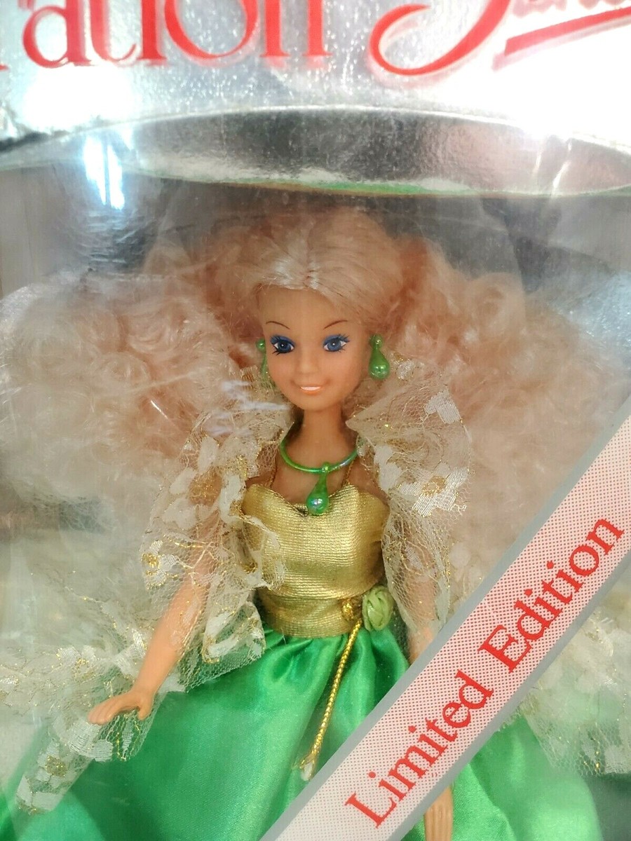1989 Totsy Holiday CELEBRATION SANDI Limited Edition Fashion Doll