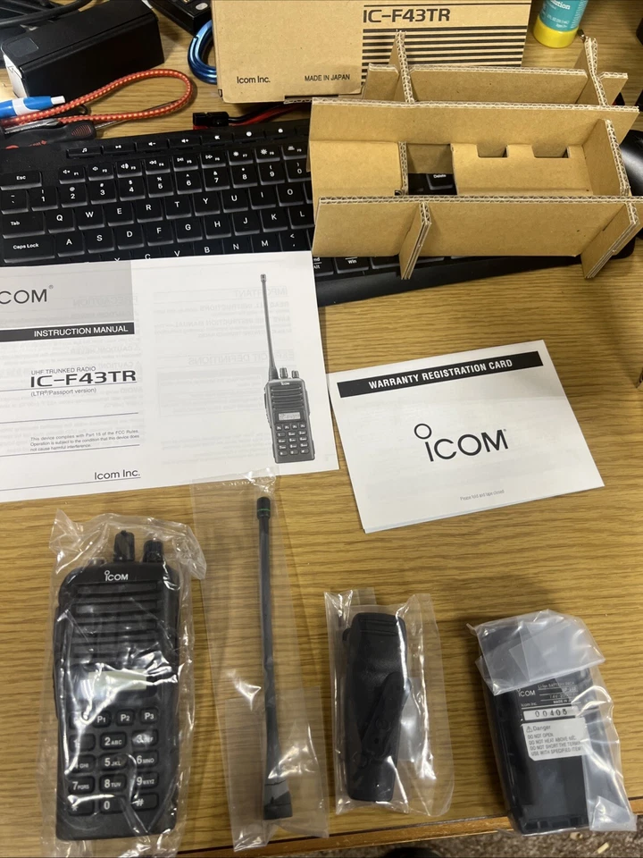 NEW! Icom F43TR UHF 4 Watt DTMF Trunking Radio - Image 2 of 3
