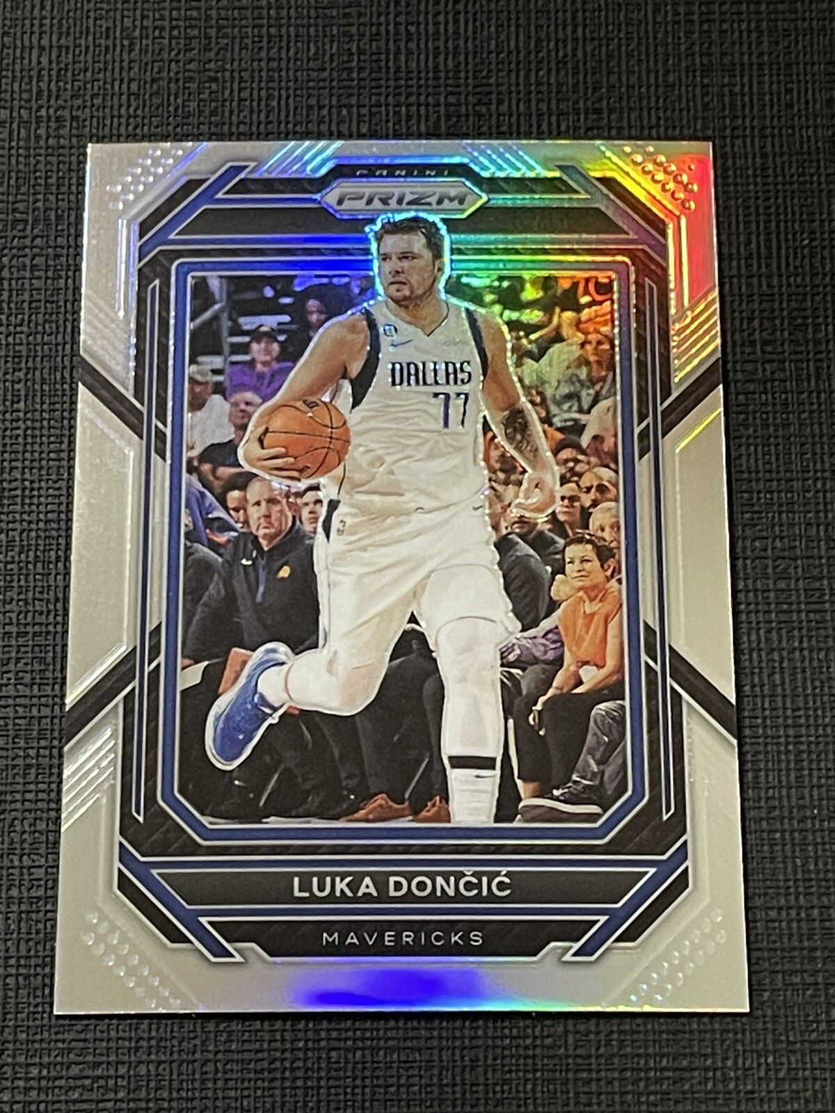 2022-23 Panini Prizm Silver #196 Luka Doncic Dallas Mavericks 22-23