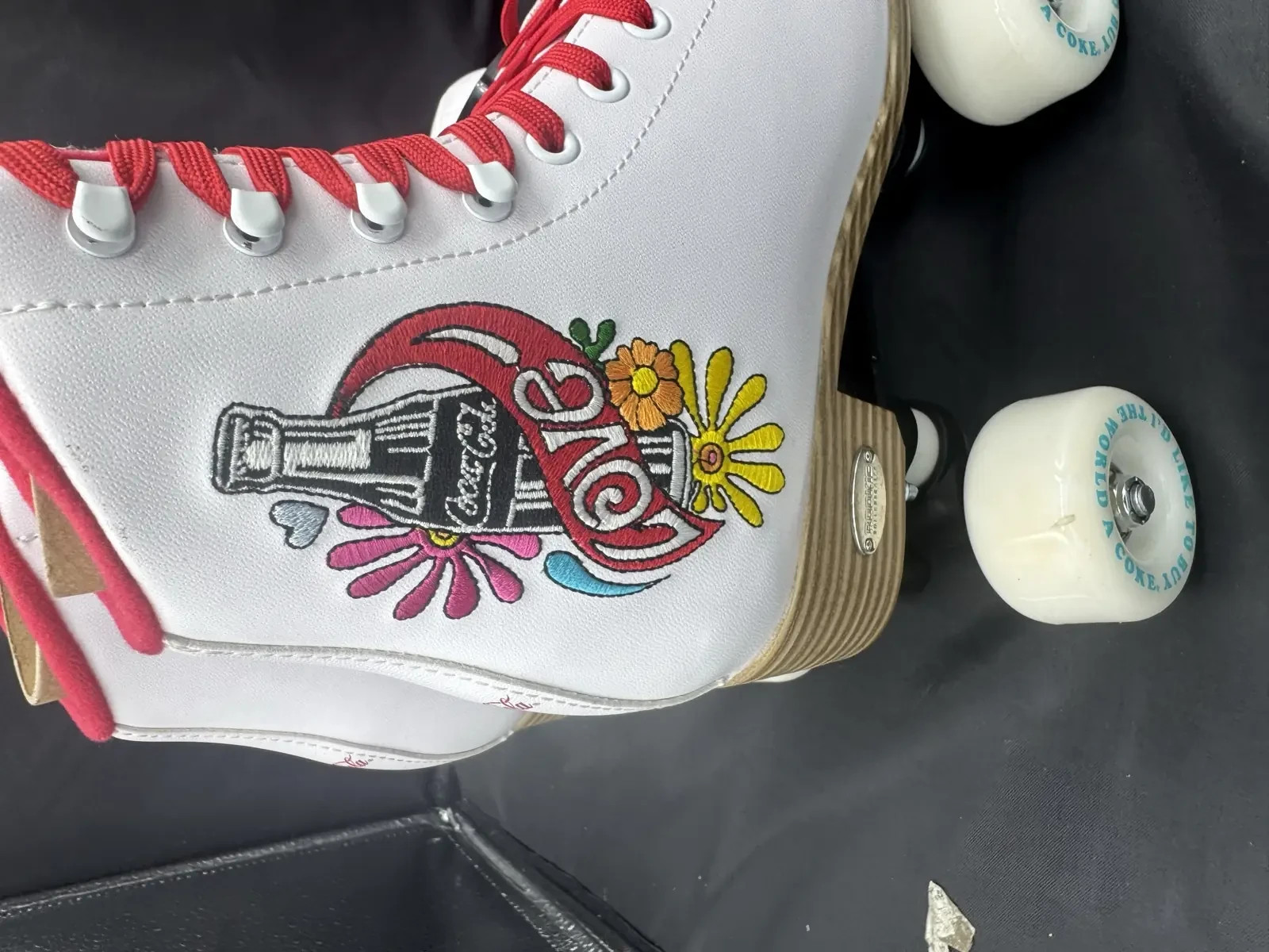Rookie x Coca Cola Love Roller Skates UK 4 White Red Quad Limited Edition image 4