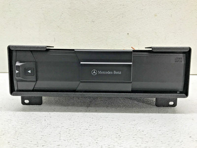 1998 - 03 Mercedes W210 CD Changer 6 Disk Player MC3198 OEM