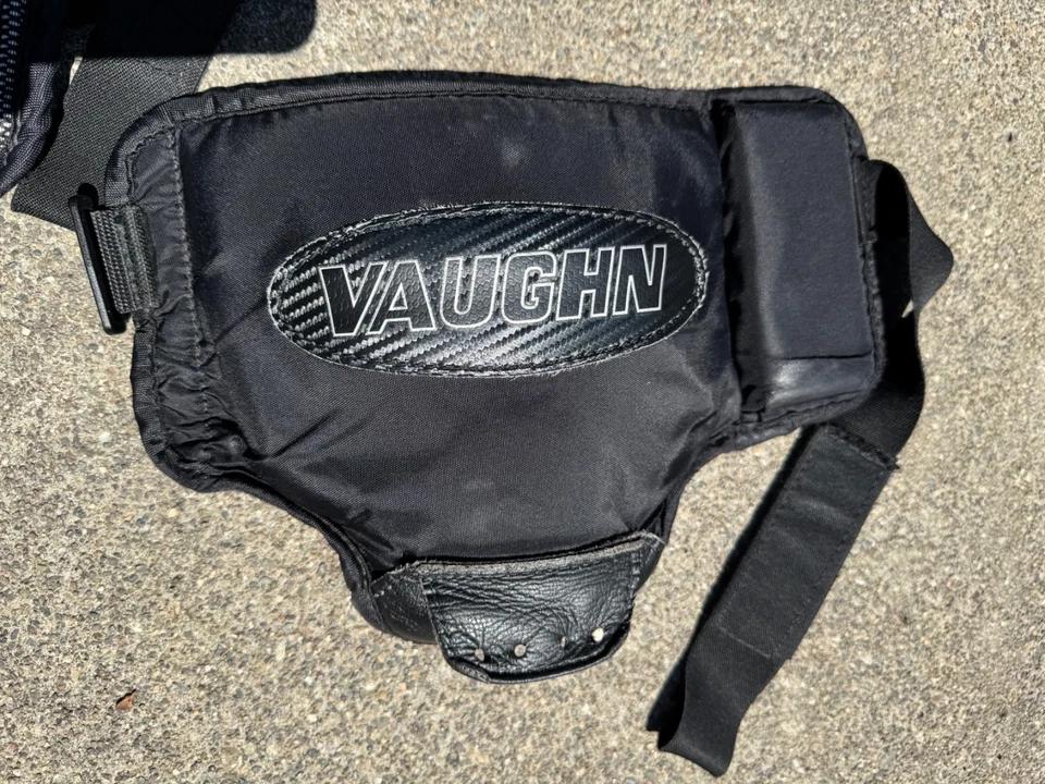 Vaughn lace-in goalie thigh guards (Used) - Image 3 of 4